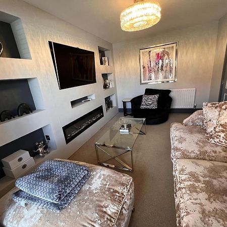 Luxury Durham Home In Dh1, Free Parking, No Fees ภายนอก รูปภาพ