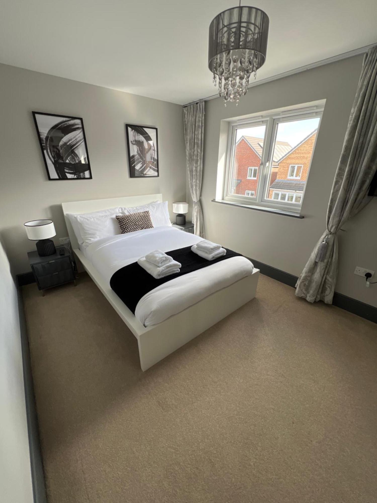 Luxury Durham Home In Dh1, Free Parking, No Fees ภายนอก รูปภาพ