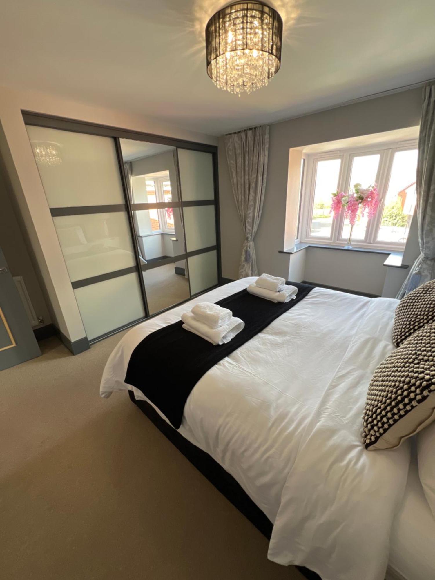 Luxury Durham Home In Dh1, Free Parking, No Fees ภายนอก รูปภาพ