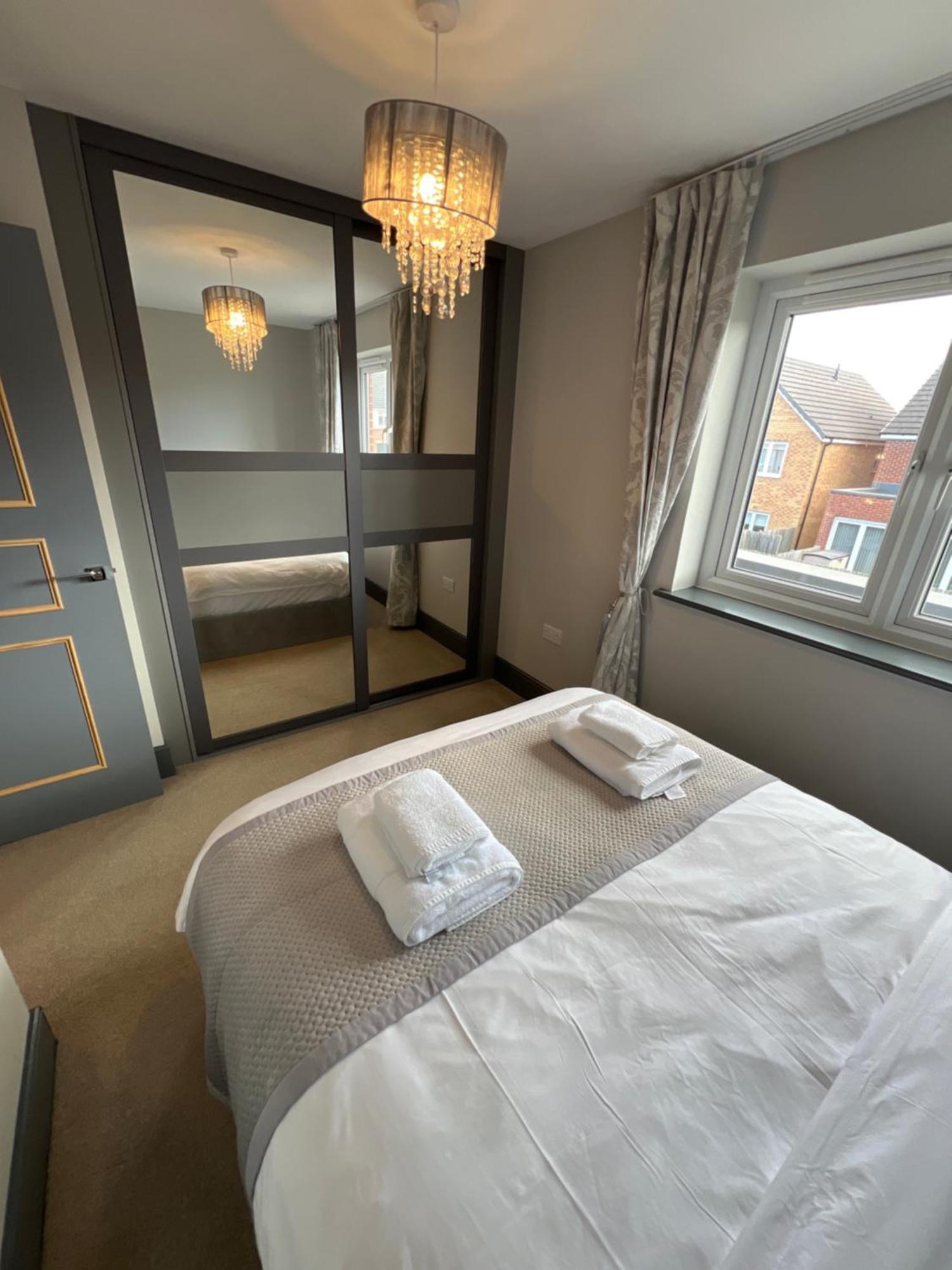 Luxury Durham Home In Dh1, Free Parking, No Fees ภายนอก รูปภาพ